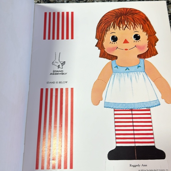 Raggedy Ann paper doll - Picture 2 of 7